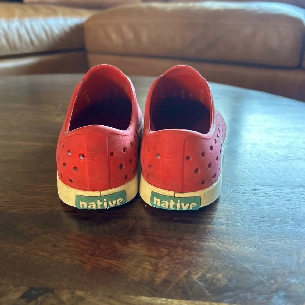 Native Kids Red Water Shoes Size 3 Slip On Summer